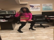 Chrissy amateur bailando como un cumslut maricón transexual