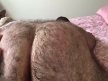 Hermoso papi oso follado por detrás