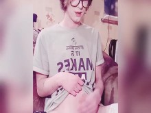 Hattabi4ik lindo crossdresser masturbándose en la cámara y cumming caliente