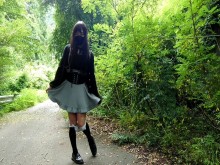 【Accidente】 Honoka de repente se encuentra con un cazador durante una exposición al aire libre.