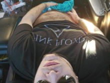 Horny Trans Man se corre duro con/ vibrador en el automóvil (voz profunda ASMR)