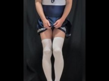 Traté de seducirla con una combinación de uniformes y trajes de baño escolar, pero ella filtró mucho pipí ...