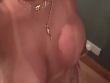 Poderoso aylla gattina disfruta de litros con su gran polla negra