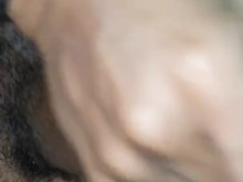 Negro disfruta de dos putas transexuales