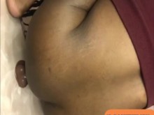 Rebotando todo este culo y batiendo en la polla