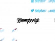 Pillé a mi chica transgénero masturbándose y se pajeó las piernas