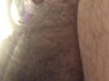 FTM oso chub juega con juguete de sexo oral