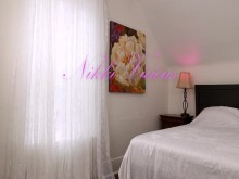 TGIRLS XXX - Nikki Vicious ama su gran consolador morado