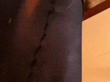 Mientras mi novio me ignora me follo