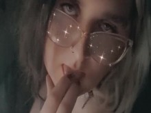 Tu novia trans gótica se expone y habla sucio