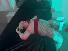 Buff Dom Black Daddy hace que Sissy Snow Bunny se corra varias veces pt2