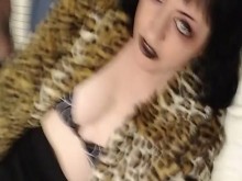 Chica gótica sexy te seduce CALIENTE