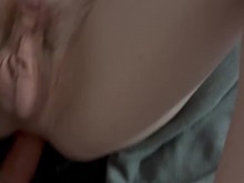 Esposa habla sucio con sub trans mientras la folla con una gran correa en la polla