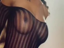 NYLA JACKSON PRESENTA LA "INVITACIÓN AL SHOW WEB" DE COMPUTER LOVE