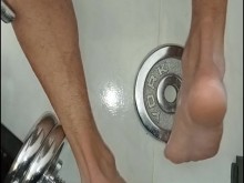 CUTE SUMISA SE MASTURBA EL CULO EN LENCERIA EN EL GYM,CASI LO DESCUBREN