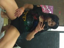 Linda TRAVESTI LATINA jugando a solas
