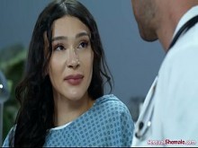 Doctor, mi culo está demasiado apretado para caber en una polla.