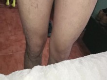 chica trans hace pis en sus pañales buenas noches
