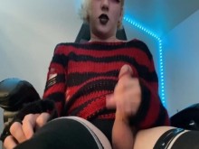 Mi linda polla femenina no pudo aguantar más