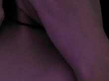 Chica trans siendo criticada por su novia