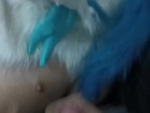 Chica cumming en lobo cachonda