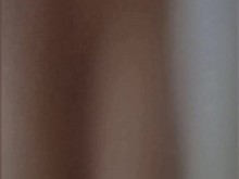 Mandy, natural en la ducha