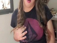 Estoy con ganas de follar y me masturbo para calmar las ganas.