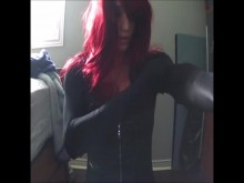 Lindos ángeles pt6! Enmascarada por Kathy, juega con sus enormes tetas de silicona