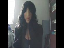 Lindos ángeles pt3! La tímida máscara femenina Angel da placer a su coño de goma :3 ayúdala