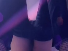 Chica trans sexy toma su consolador de polla monstruosa más grande que apenas se adapta a Sissy Slut