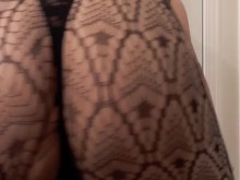 Travesti caliente en lencería roja sexy