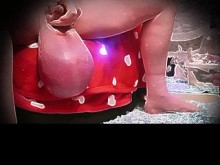 Crossdressing Big Balls Muéstrame a mí y a mí Travesti de múltiples personajes Big Balls Masturbación en solitario Azotes de bolas Medias de red La polla más grande de la BBC