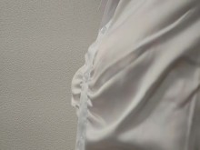 [Travestismo] El sujetador rosa es transparente.