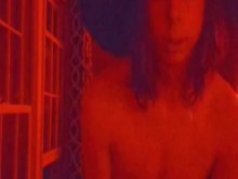 Trans mariquita enjaulada y haciendo striptease por primera vez aquí ¡¡Espero que lo disfrutes!!