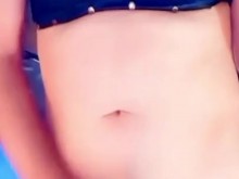Trav en lencería modela y juega con bragas Final con corrida fantástica