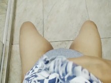 Transexual súper caliente en el baño