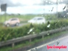 Transporte público rápido mostrando tetas por una hermosa chica transgénero filipina