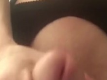 Mami te deja jugar con su culo y sus tetas, pero tendrás que chuparla hasta dejarla seca.
